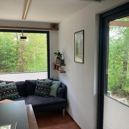 Tiny House Im Seecontainer Mit Parkplatz, Glasfaser, Netflix, Veranda Und Gehobener Ausstattung كوبورغ المظهر الخارجي الصورة