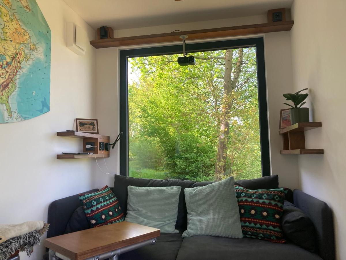 Tiny House Im Seecontainer Mit Parkplatz, Glasfaser, Netflix, Veranda Und Gehobener Ausstattung كوبورغ المظهر الخارجي الصورة